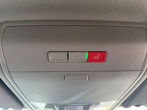 Used 2021 Volkswagen Atlas SE FWD image 12