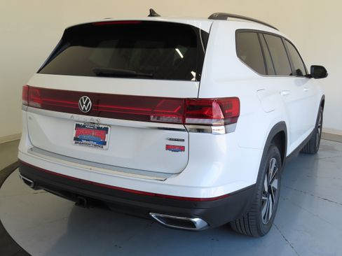 New 2026 Volkswagen Atlas SE image 4