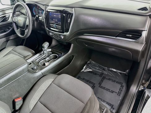 Used 2021 Chevrolet Traverse LS FWD image 30