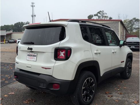 Used 2023 Jeep Renegade Trailhawk image 5