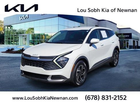 Used 2023 Kia Sportage LX image 1