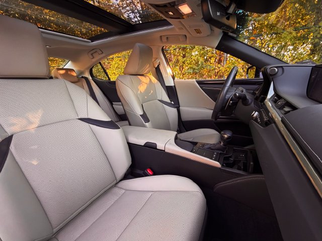 Certified 2021 Lexus ES 350 w/ Premium Package FWD image 27