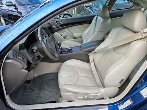 Used 2011 INFINITI G37 Journey w/ Premium Pkg image 19
