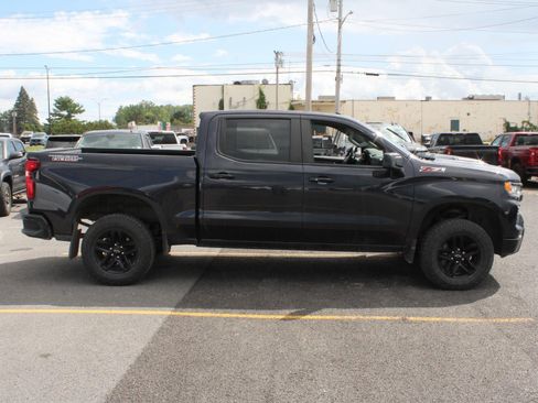 Used 2023 Chevrolet Silverado 1500 LT Trail Boss w/ Protection Package AWD/4WD image 4