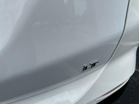 Used 2024 Chevrolet Equinox LT FWD image 11