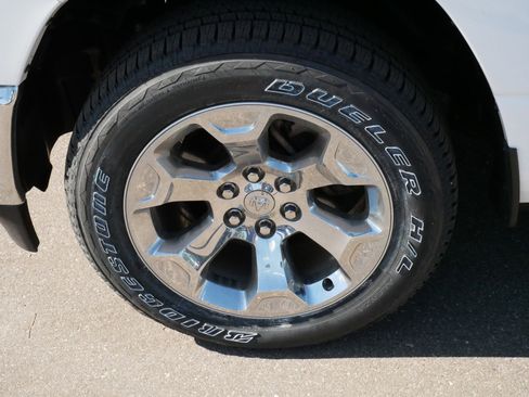 Used 2022 RAM 1500 Big Horn AWD/4WD image 9