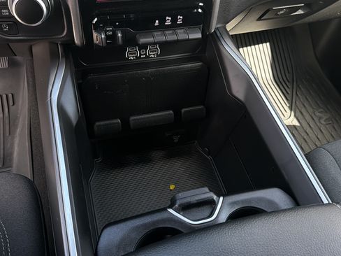 Used 2025 RAM 1500 Lone Star AWD/4WD image 22