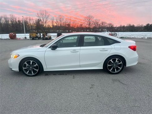 Certified 2025 Honda Civic Sport Touring image 10