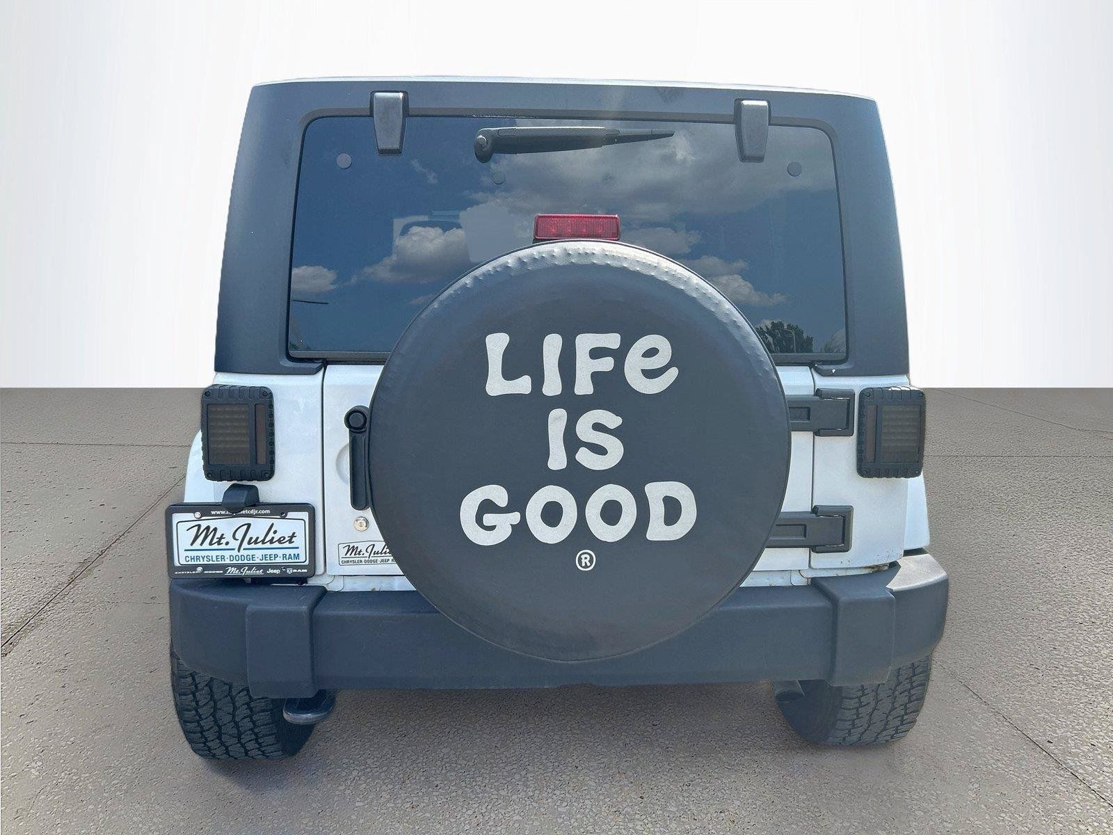Used 2014 Jeep Wrangler Sahara w/ Connectivity Group AWD/4WD image 5