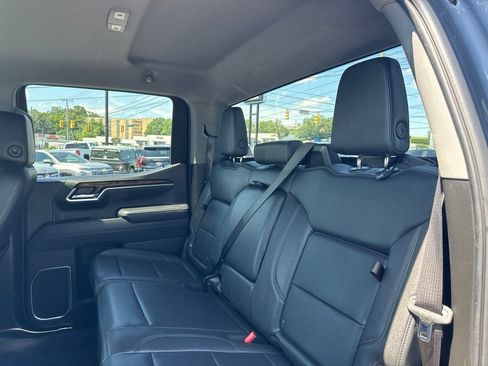 Used 2025 GMC Sierra 1500 SLT AWD/4WD image 22