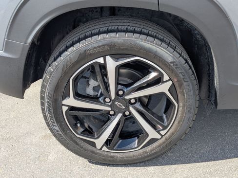 Used 2022 Chevrolet TrailBlazer RS w/ Convenience Package FWD image 12