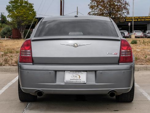 Used 2006 Chrysler 300 SRT8 w/ SRT Option Group II RWD image 8