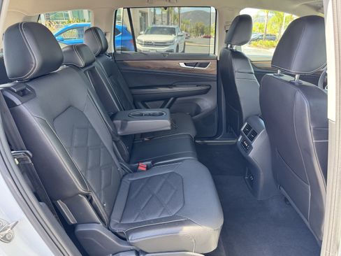 Used 2024 Volkswagen Atlas SE FWD image 28