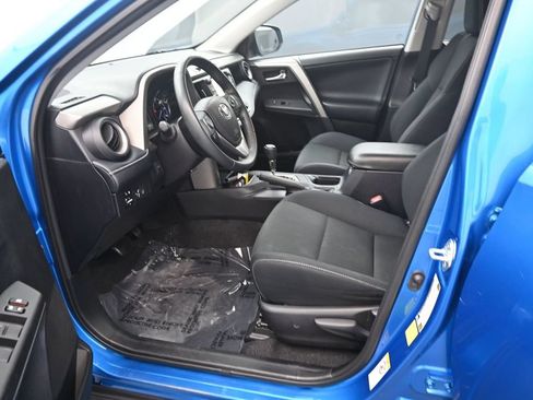 Used 2017 Toyota RAV4 XLE FWD image 14