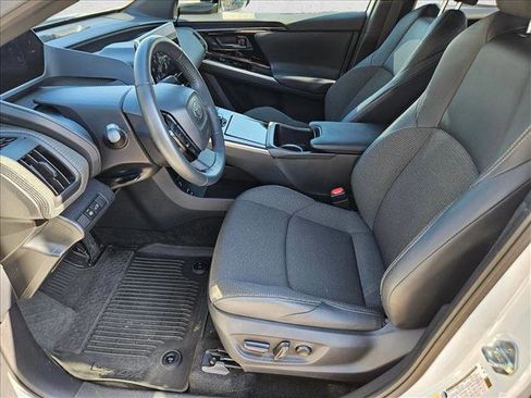 Used 2024 Toyota bZ4X XLE w/ Weather Package image 14