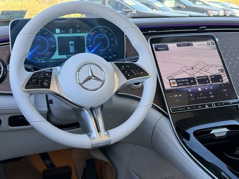 New 2026 Mercedes-Benz EQE 320 4MATIC SUV image 27