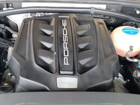 Used 2018 Porsche Macan S AWD/4WD image 7