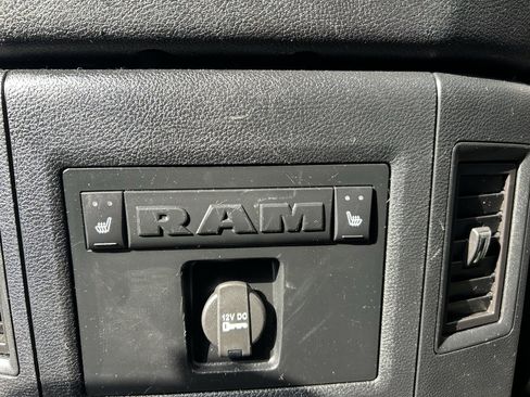 Used 2016 RAM 1500 Laramie w/ Convenience Group image 29