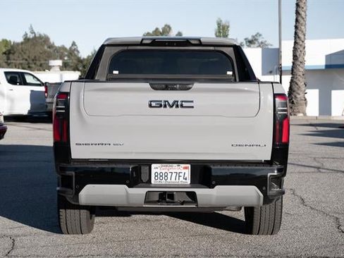 Used 2024 GMC Sierra EV Denali image 31
