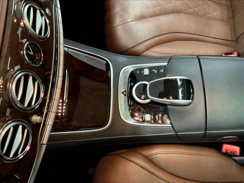 Used 2018 Mercedes-Benz S 560 4MATIC Sedan image 23