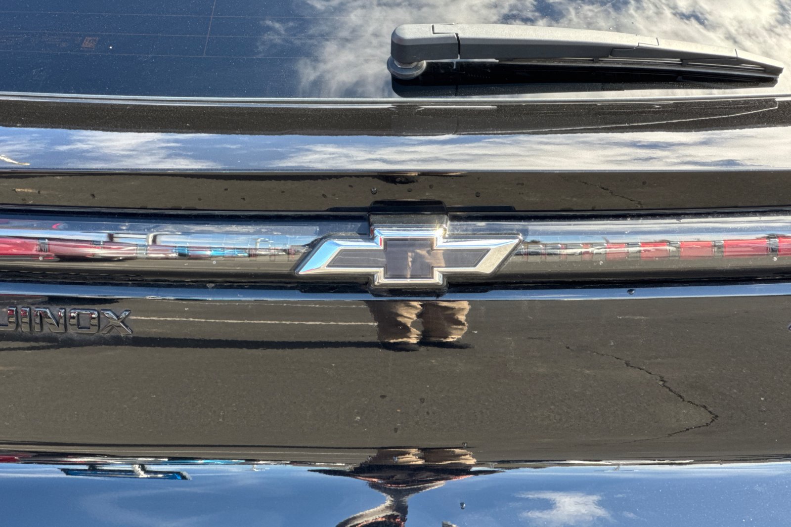 Used 2024 Chevrolet Equinox EV RS FWD image 46