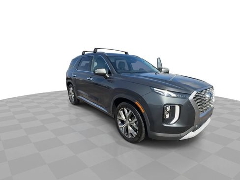 Used 2022 Hyundai Palisade SEL w/ Premium Package FWD image 2