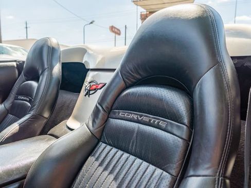 Used 2002 Chevrolet Corvette Convertible w/ Preferred Equipment Group2 image 20