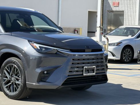 New 2026 Lexus TX 350 FWD image 3