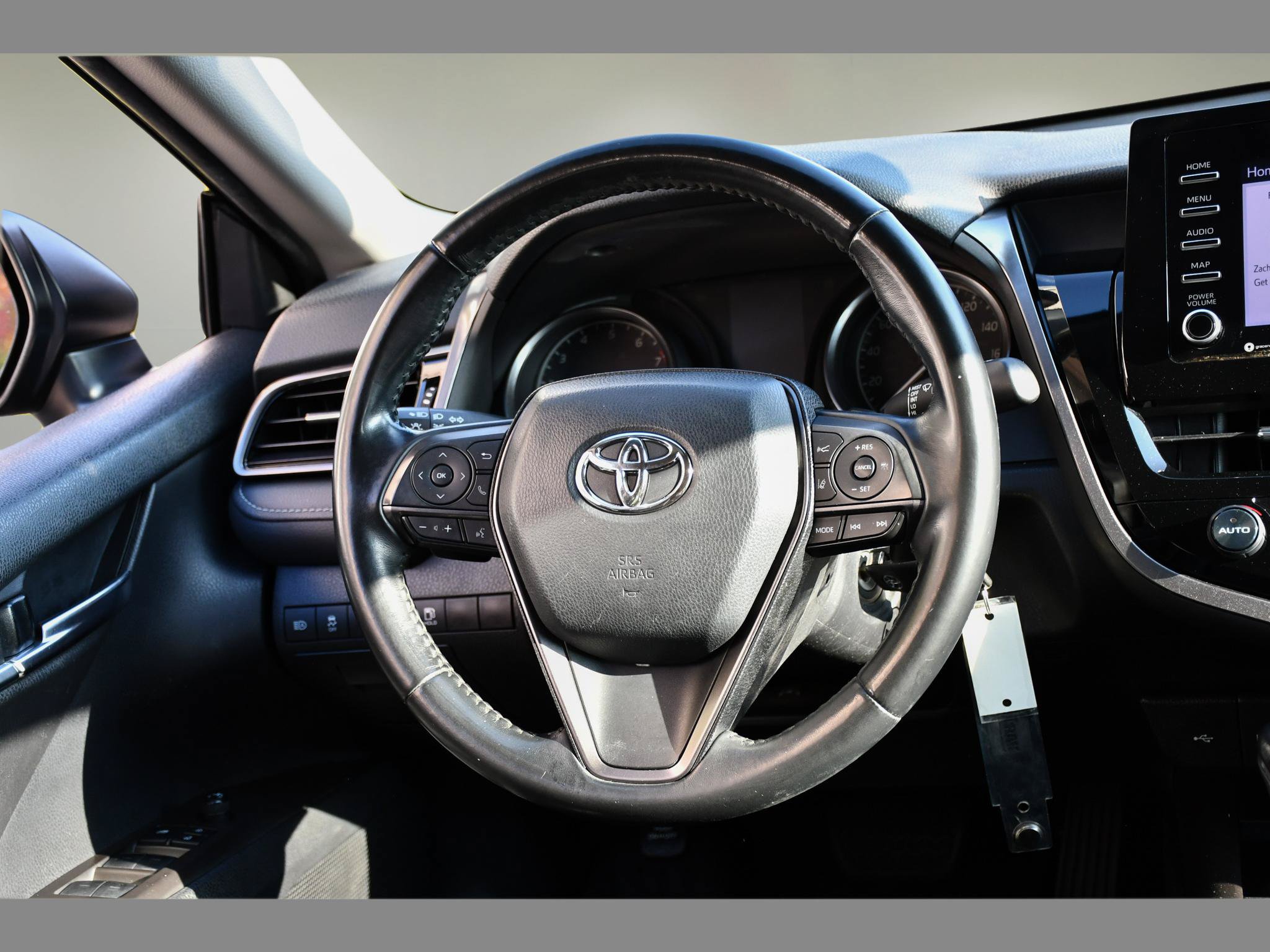 Used 2021 Toyota Camry SE FWD image 15