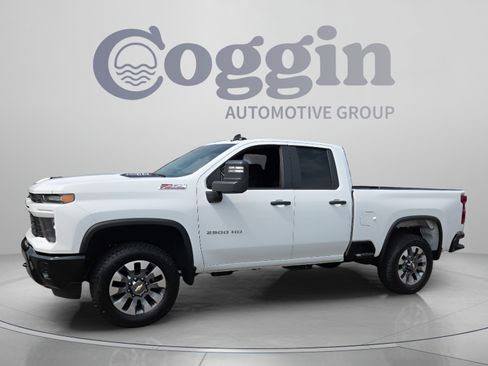 Certified 2025 Chevrolet Silverado 2500 Custom w/ Custom Value Package AWD/4WD image 1