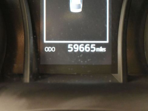 Used 2022 Toyota Camry SE image 31