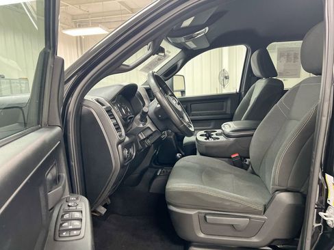 Used 2024 RAM 3500 Tradesman w/ Chrome Appearance Group image 14