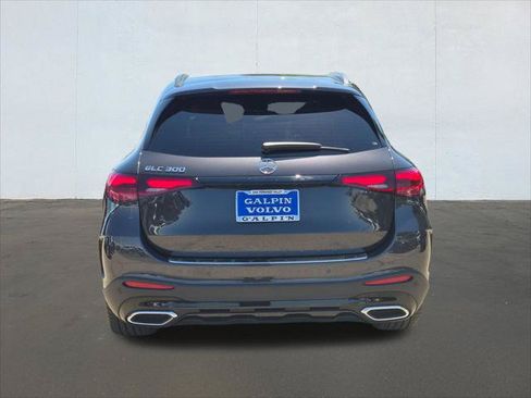 Used 2025 Mercedes-Benz GLC 300 image 6