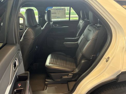 New 2026 Ford Explorer ST-Line w/ ST-Line Street Pack AWD/4WD image 11