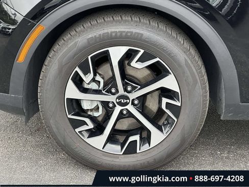 Certified 2024 Kia Sportage EX FWD image 6