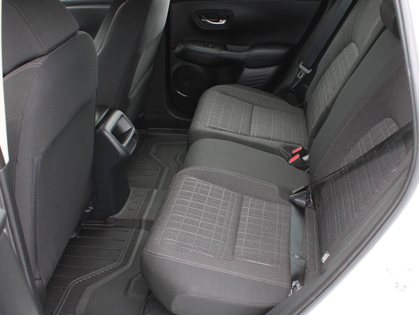 Certified 2025 Honda HR-V LX image 17