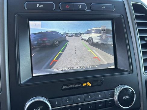 Used 2021 Ford Expedition XLT image 19