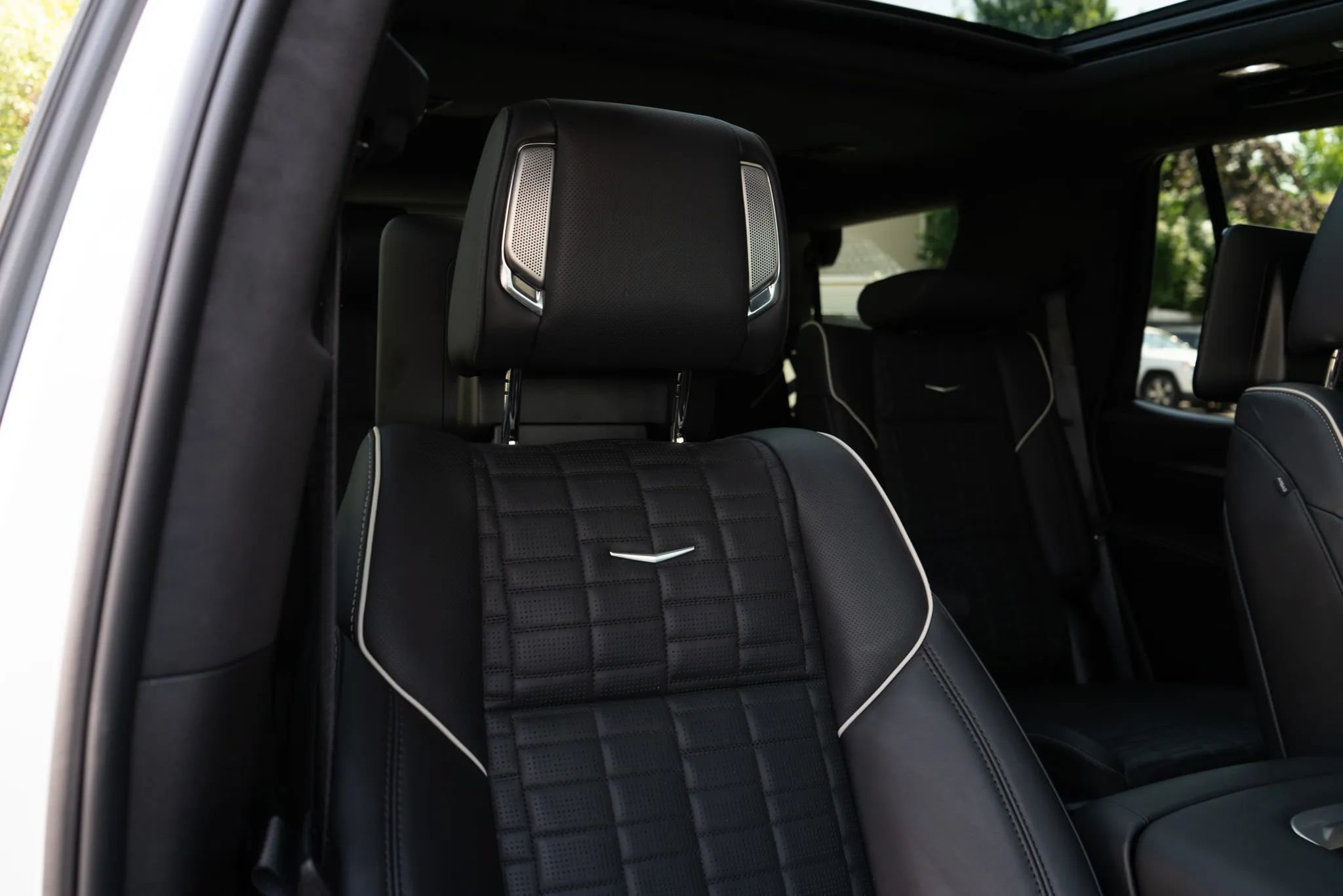 Used 2025 Cadillac Escalade V w/ LPO, Floor Liner Package AWD/4WD image 26