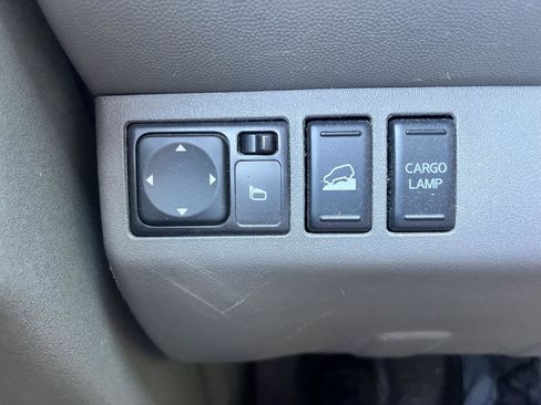 Used 2015 Nissan Frontier SV w/ SV Value Truck Package AWD/4WD image 23