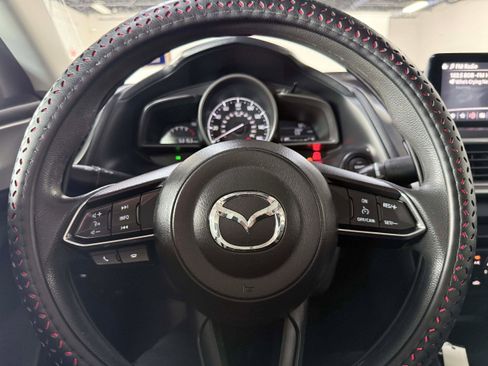 Used 2017 MAZDA MAZDA3 Sport FWD image 15