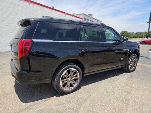 New 2027 Ford Expedition King Ranch RWD image 13
