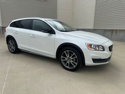 Used 2016 Volvo V60 T5 Cross Country w/ Convenience Package
