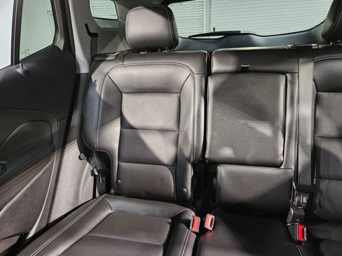 Used 2024 GMC Terrain SLT image 12