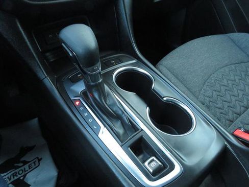 Used 2023 Chevrolet Equinox LT image 21