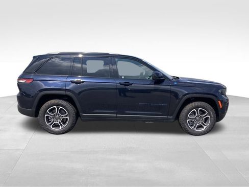 New 2024 Jeep Grand Cherokee Trailhawk w/ Advanced Protech Group II image 7