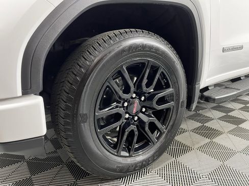 Used 2025 GMC Sierra 1500 Elevation image 4