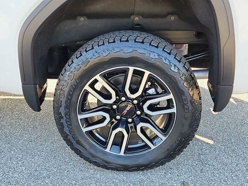 New 2026 GMC Sierra 1500 AT4 w/ Technology Package AWD/4WD image 7