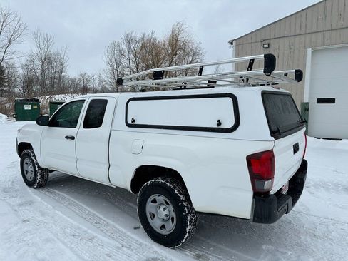 Used 2023 Toyota Tacoma SR image 15