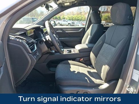 Used 2025 GMC Acadia Elevation image 19