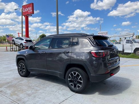 Used 2019 Jeep Compass Trailhawk AWD/4WD image 4